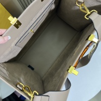 $102.00 USD Fendi AAA Quality Tote-Handbags For Women #1133592