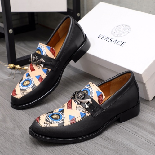 Versace Leather Shoes For Men #1134032