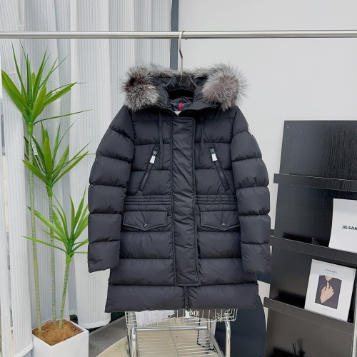 Moncler Down Feather Coat Long Sleeved For Women #1134190