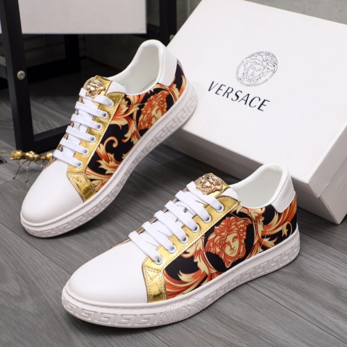 Versace Casual Shoes For Men #1134698