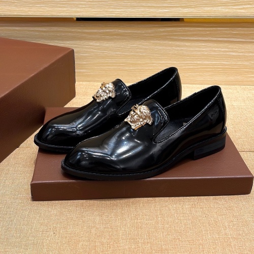Versace Leather Shoes For Men #1134901