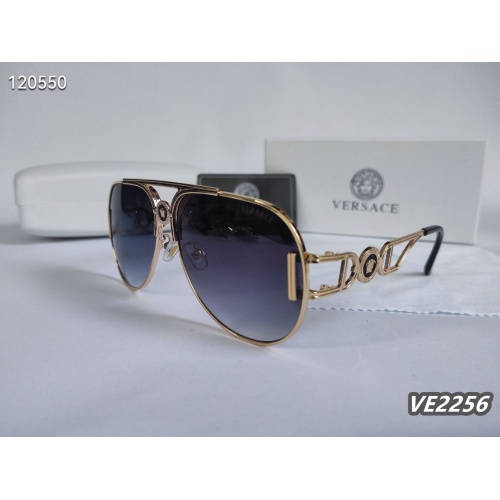 Versace Sunglasses #1135558