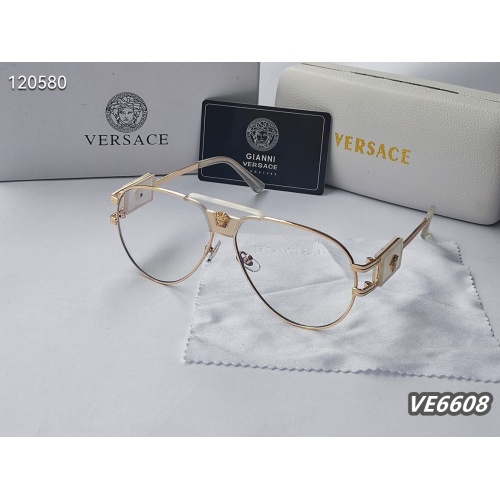 Versace Sunglasses #1135573