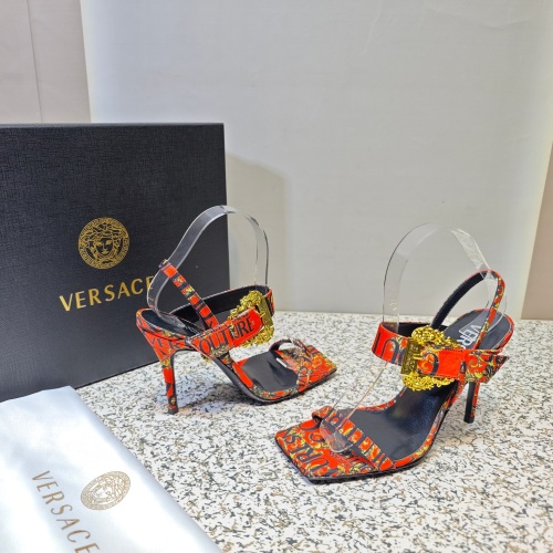 Versace Sandal For Women #1137339