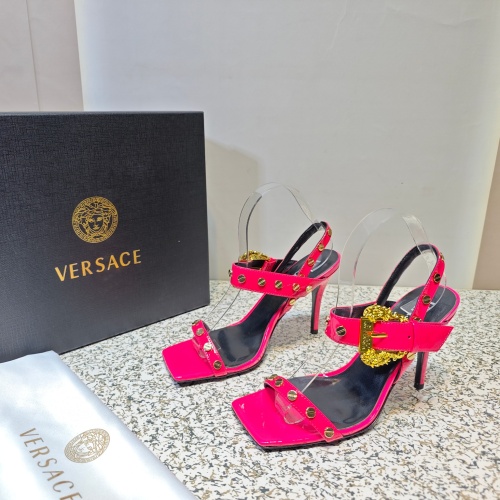 Versace Sandal For Women #1137368