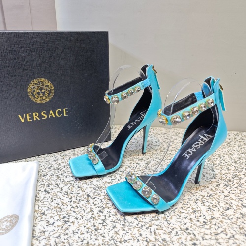 Versace Sandal For Women #1137370
