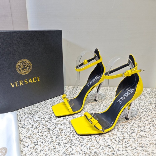 Versace Sandal For Women #1137375