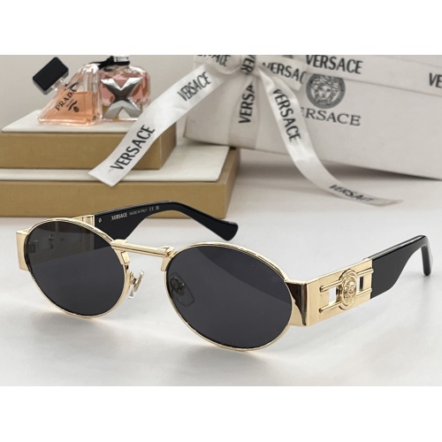 Versace AAA Quality Sunglasses #1143379