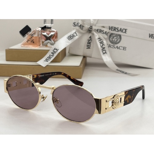 Versace AAA Quality Sunglasses #1143381