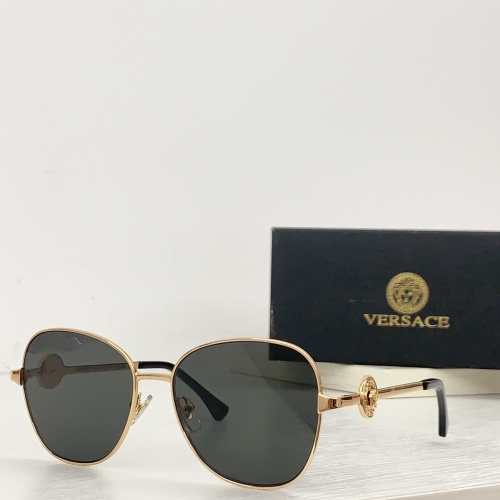 Versace AAA Quality Sunglasses #1143392
