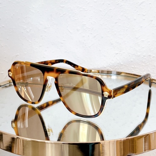 Versace AAA Quality Sunglasses #1143399