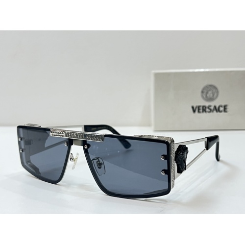 Versace AAA Quality Sunglasses #1143414