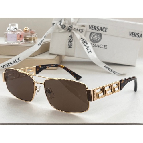 Versace AAA Quality Sunglasses #1143425