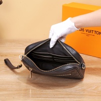 $92.00 USD Louis Vuitton AAA Man Messenger Bags #1137537