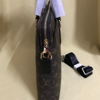 $115.00 USD Louis Vuitton AAA Man Handbags #1137729