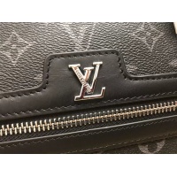 $115.00 USD Louis Vuitton AAA Man Handbags #1137731