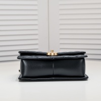 $88.00 USD Chanel AAA Quality Messenger Bags For Women #1138711