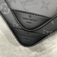 $68.00 USD Louis Vuitton AAA Man Messenger Bags #1139297