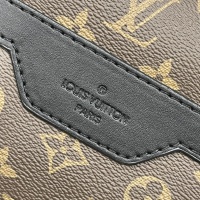$72.00 USD Louis Vuitton AAA Man Messenger Bags #1139314