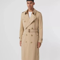 $160.00 USD Burberry Trench Coat Long Sleeved For Men #1142044
