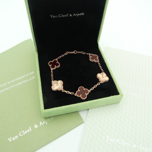 Van Cleef &amp; Arpels Bracelets For Women #1145371 $29.00 USD, Wholesale Replica Van Cleef &amp; Arpels Bracelets
