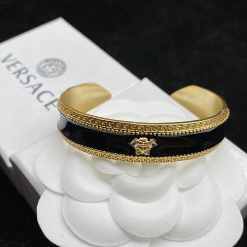 Versace Bracelets #1146264