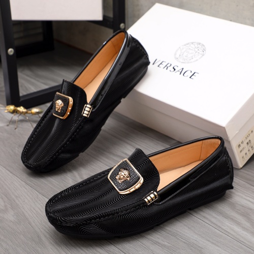 Versace Leather Shoes For Men #1148998