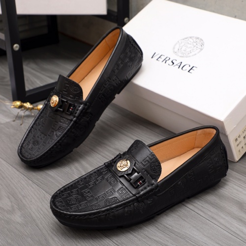 Versace Leather Shoes For Men #1148999