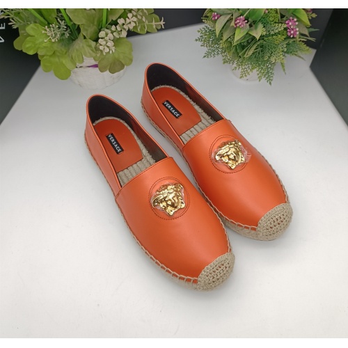 Versace Casual Shoes For Women #1150074