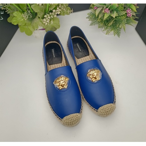 Versace Casual Shoes For Women #1150075
