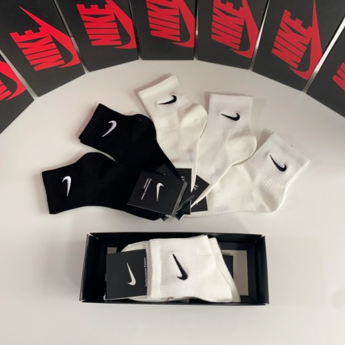 Replica Nike Socks #1151052 $29.00 USD for Wholesale
