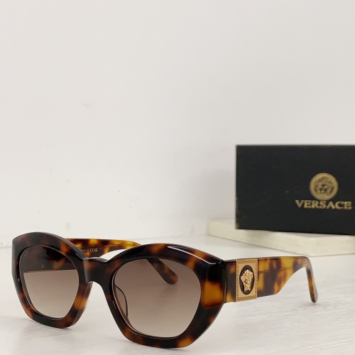 Versace AAA Quality Sunglasses #1151158
