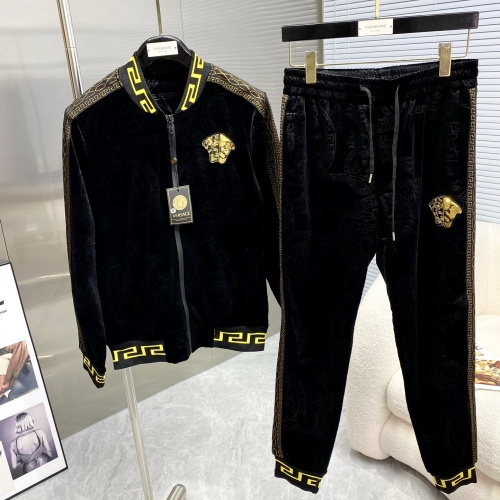 Versace Tracksuits Long Sleeved For Men #1153050
