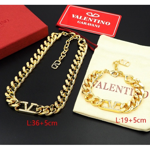 Valentino Jewelry Set #1153999