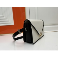 $102.00 USD Valentino AAA Quality Messenger Bags For Women #1144514