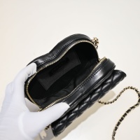 $82.00 USD Chanel AAA Quality Messenger Bags For Women #1144711