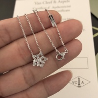 $76.00 USD Van Cleef & Arpels Jewelry Set For Women #1146223