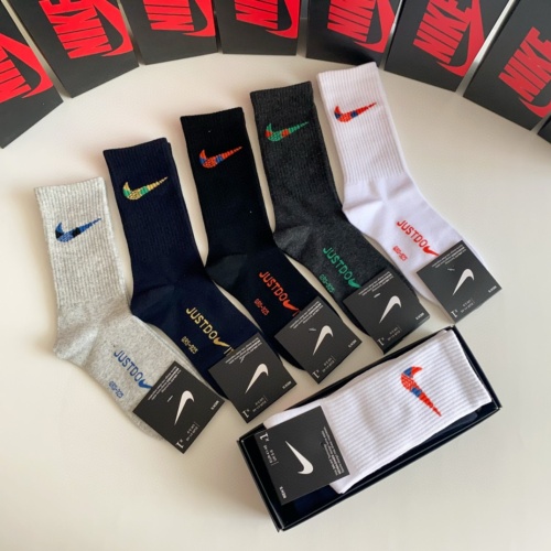 Replica Nike Socks #1155189 $29.00 USD for Wholesale