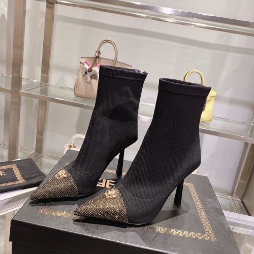 Versace Boots For Women #1158238