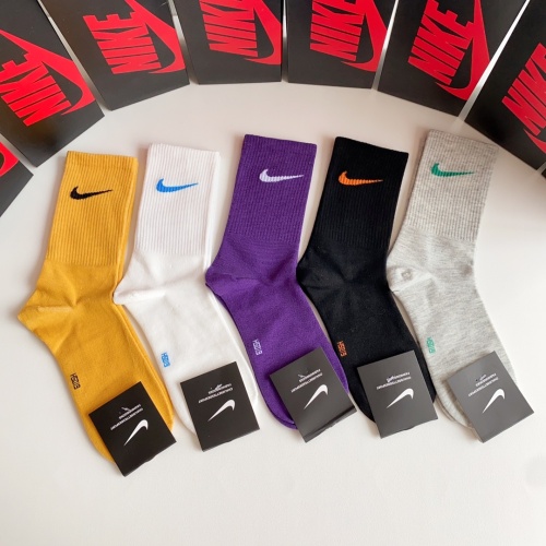 Nike Socks #1158343 $29.00 USD, Wholesale Replica Nike Socks