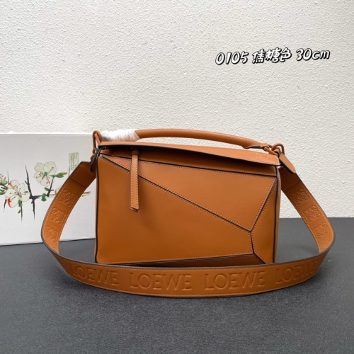 LOEWE AAA Quality Messenger Bags For Women #1158822 $108.00 USD, Wholesale Replica LOEWE AAA Messenger Bags