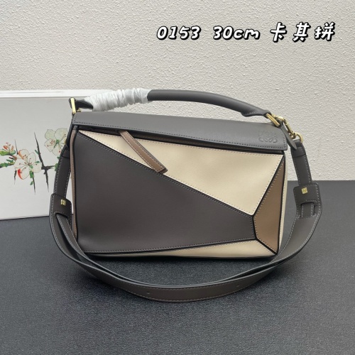 LOEWE AAA Quality Messenger Bags For Women #1158855 $98.00 USD, Wholesale Replica LOEWE AAA Messenger Bags