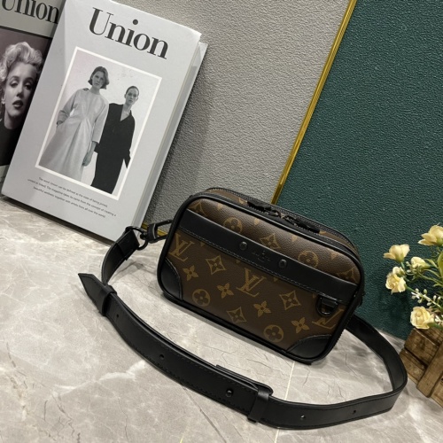 Louis Vuitton AAA Man Messenger Bags #1159617