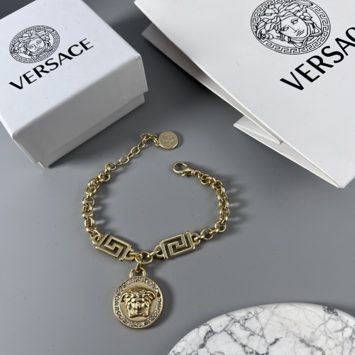 Versace Bracelets #1161477