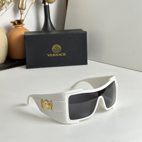 Versace AAA Quality Sunglasses #1162065