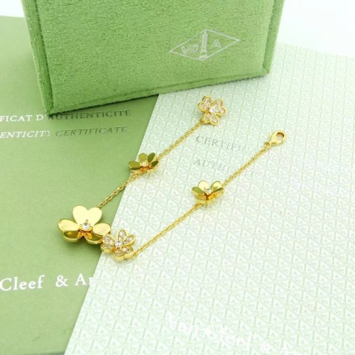 Replica Van Cleef & Arpels Bracelets For Women #1162123 $29.00 USD for Wholesale