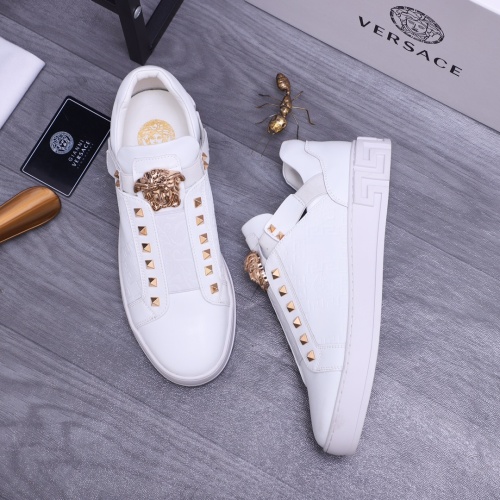 Replica Versace Casual Shoes For Men #1163607 $72.00 USD for Wholesale