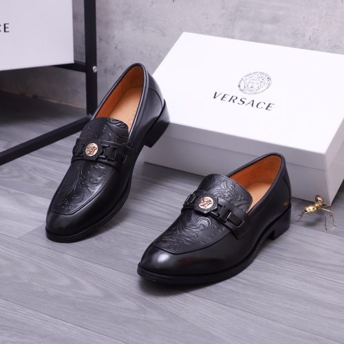 Versace Leather Shoes For Men #1163661