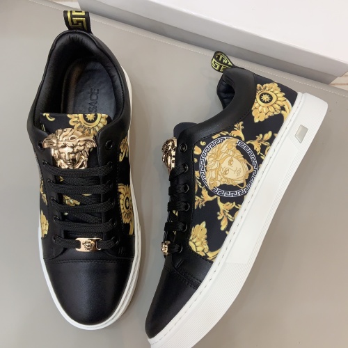 Replica Versace Casual Shoes For Men #1164051 $72.00 USD for Wholesale