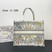 $122.00 USD Christian Dior AAA Quality Tote-Handbags For Women #1158439